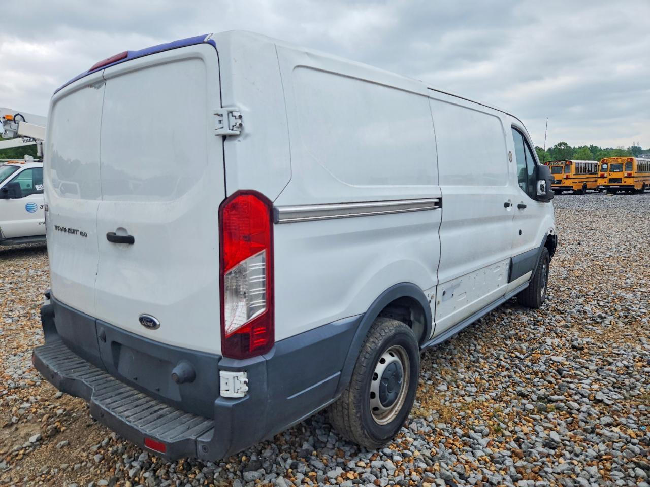 2017 Ford Transit VIN 1FTYR1YMXHKB05974 COPART salvage auction — Normal Wear, TN - CERTIFICATE OF TITLE, sold $2,500 on 2026-07-08 (photo 3)