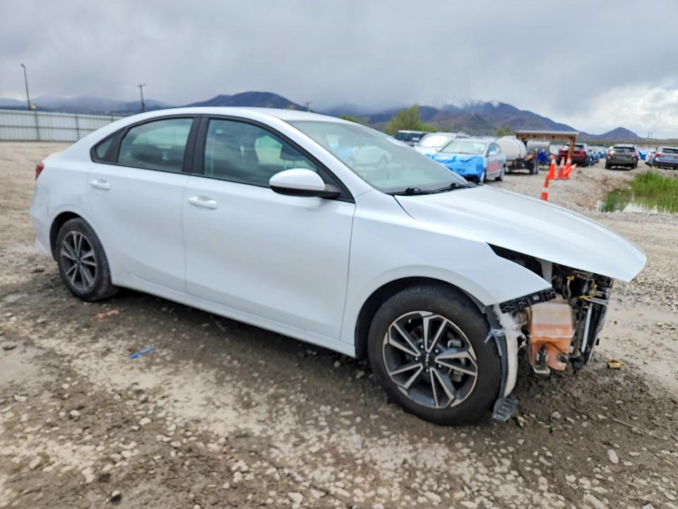 2022 Kia Forte VIN 3KPF24ADXNE487039 COPART salvage auction — SIDE, UT - SALVAGE CERTIFICATE, sold $3,150 on 2026-07-03 (photo 4)