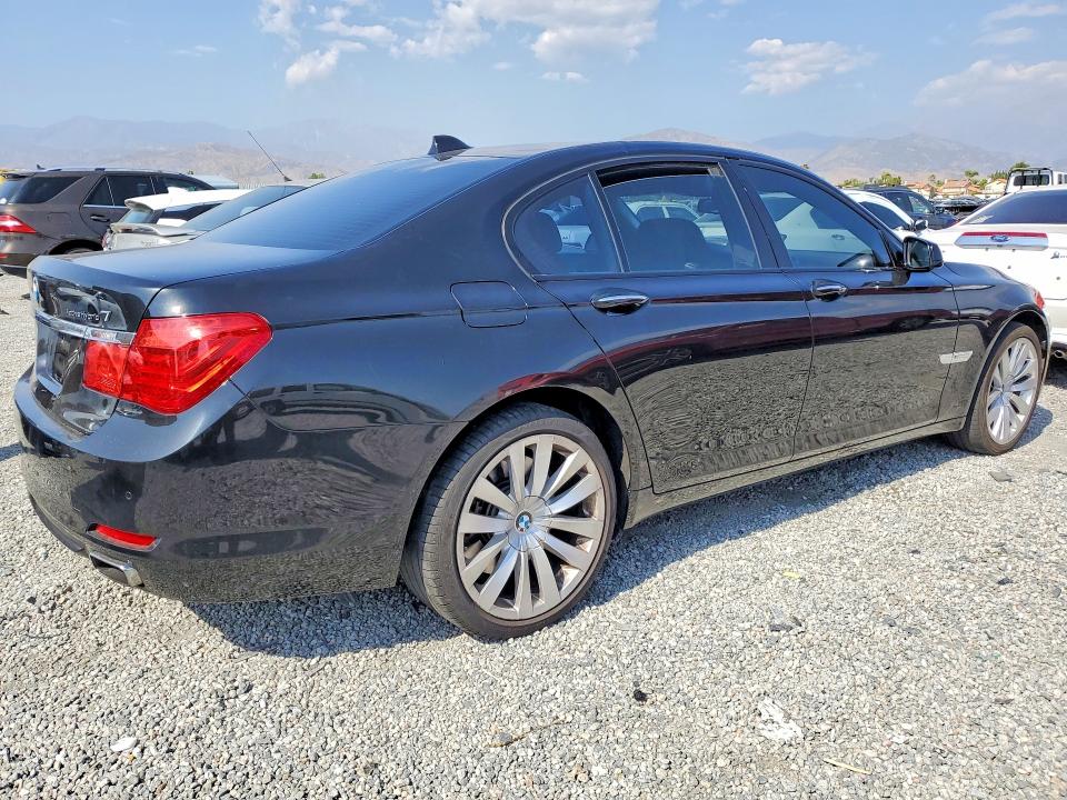 2011 BMW 7 series VIN WBAKX6C59BC197151 COPART salvage auction — MINOR DENT/SCRATCHES, Mt - Dis/Dlr/Exp Only Clean Title, sold $825 on 2026-07-08 (photo 3)