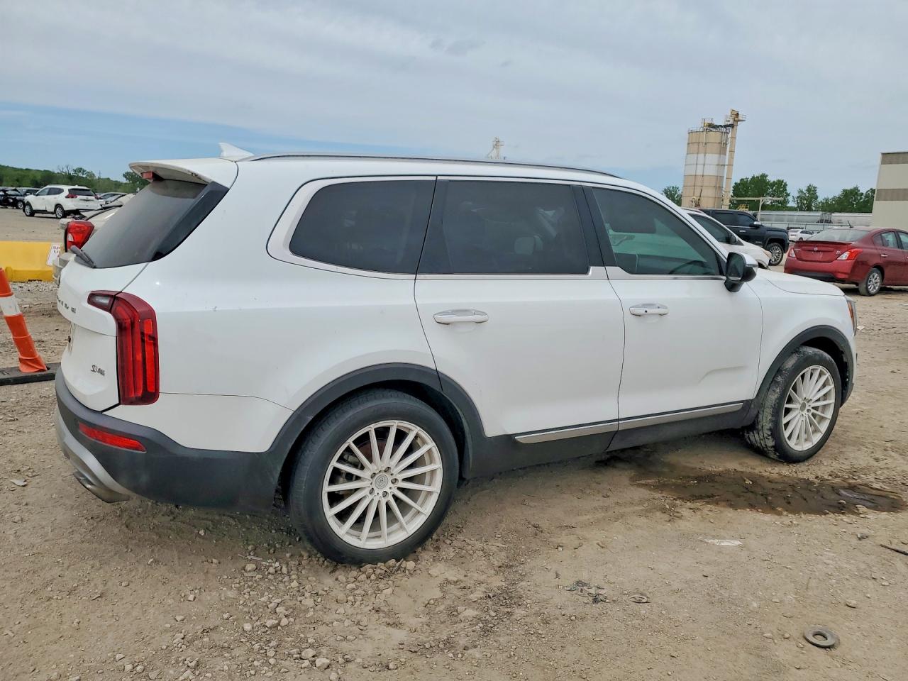 2020 Kia Telluride VIN 5XYP6DHC1LG044557 COPART salvage auction — Side, KS - CERTIFICATE OF TITLE (P), sold $7,400 on 2026-07-08 (photo 3)