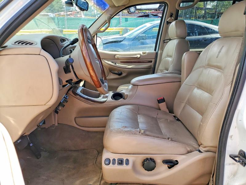 1999 Lincoln Navigator VIN 5LMPU28A5XLJ34855 COPART salvage auction — FRONT END, Co - Public - Salvage Title, sold $375 on 2026-07-09 (photo 7)