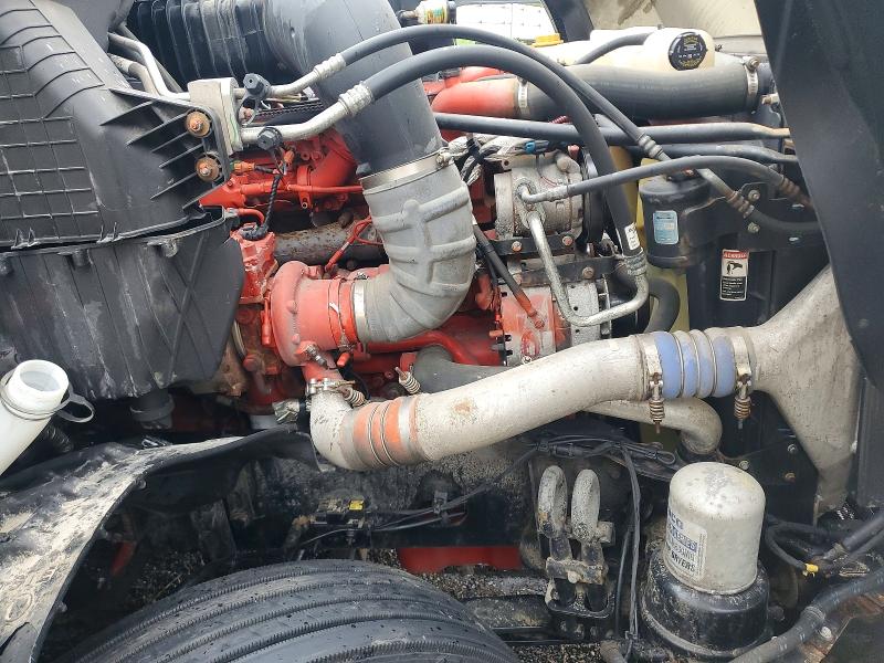 2024 Freightliner Cascadia 126 VIN 3AKJHHFG7RSUX0292 COPART salvage auction — SIDE, IN - CERT OF TITLE-SALVAGE TITLE, sold $18,300 on 2026-07-23 (photo 7)
