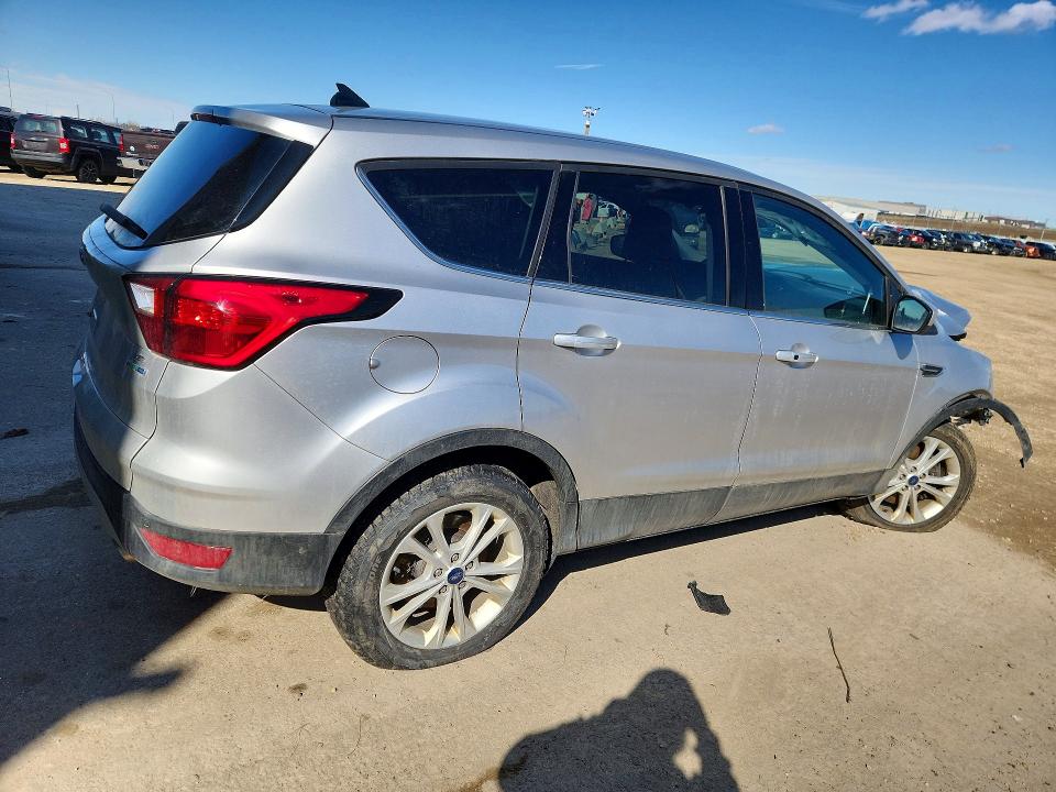 2019 Ford Escape VIN 1FMCU9GD3KUB39528 COPART salvage auction — FRONT END, Ab - Bos - Salvage, sold $900 on 2026-07-09 (photo 3)