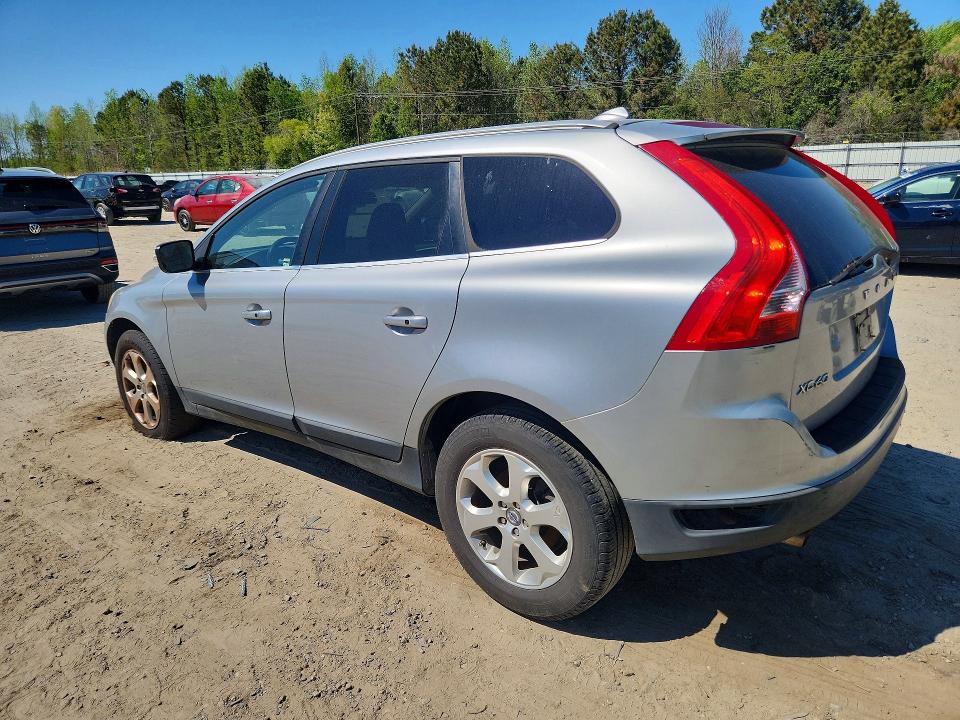 2013 Volvo Xc60 VIN YV4952DL6D2412634 COPART salvage auction — FRONT END, Wv - Certificate Of Title, sold $375 on 2026-07-28 (photo 2)