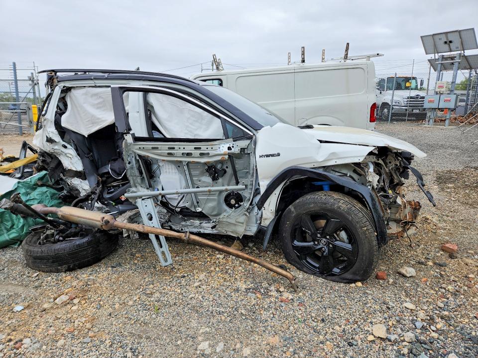 2020 Toyota Rav4 VIN 2T3EWRFV7LW093143 COPART salvage auction — ALL OVER, Id - Salvage Certificate Of Title, sold $1,650 on 2026-07-02 (photo 4)