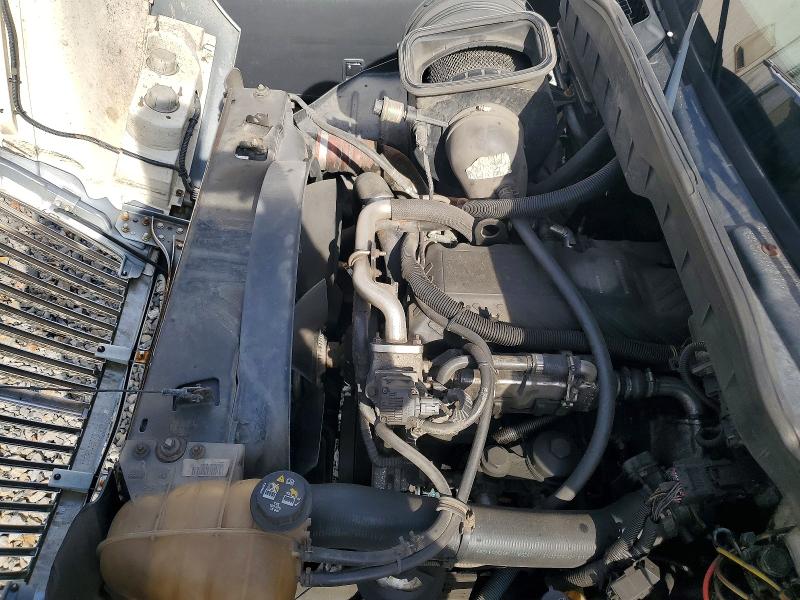2010 International 4000 series VIN 1HTMKAAN1AH215727 COPART salvage auction — NORMAL WEAR, Pa - Cert Of Title, sold $925 on 2026-07-08 (photo 7)