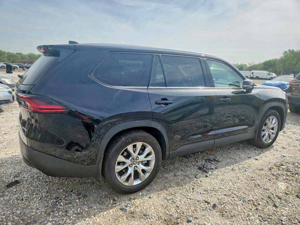 2026 Toyota Highlander VIN 5TDAAAB54TS112043 COPART salvage auction — REAR END, Md - Cert Of Salvage < 75% Damage, sold $30,750 on 2026-07-21 (photo 3)
