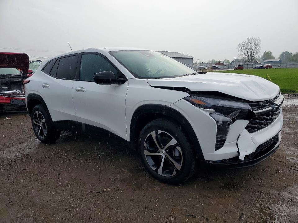 2025 Chevrolet Trax VIN KL77LGEP9SC110421 COPART salvage auction — FRONT END, OH, sold $500 on 2026-07-27 (photo 4)