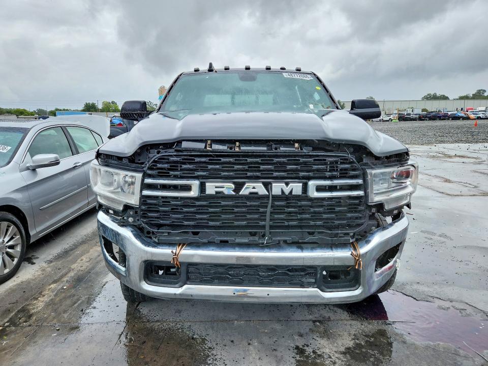 2024 Ram 3500 VIN 3C63RRML9RG190683 COPART salvage auction — MINOR DENT/SCRATCHES, Fl - Certificate Of Title, sold $12,800 on 2026-07-29 (photo 5)