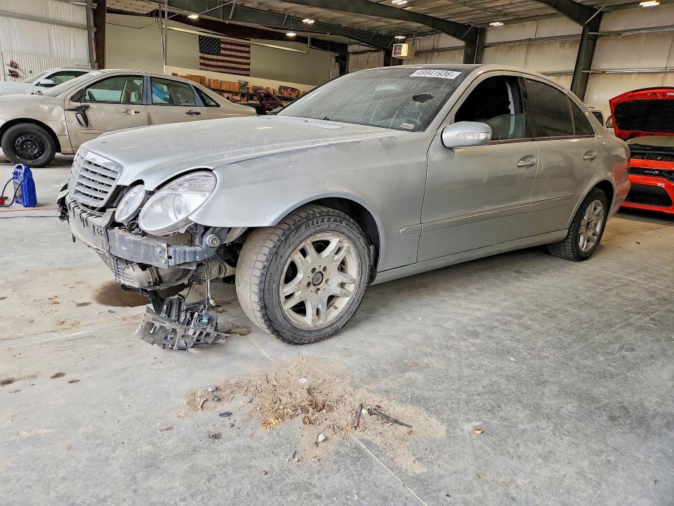 2005 Mercedes-benz E-klasse VIN WDBUF26J05A570737 COPART salvage auction — FRONT END, Ne - Cert Of Title-Salvage, sold $575 on 2026-07-09 (photo 1)