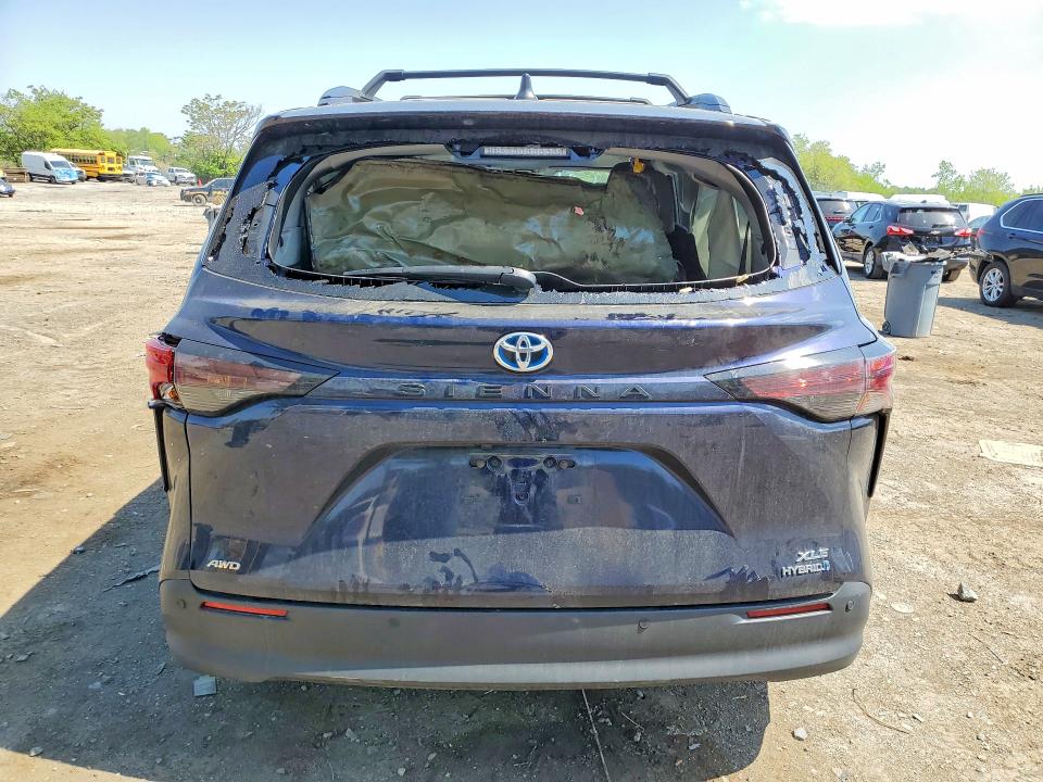 2024 Toyota Sienna VIN 5TDJSKFC3RS150335 COPART salvage auction — SIDE, Md - Cert Of Salvage > 75% Damage, sold $10,000 on 2026-07-14 (photo 6)