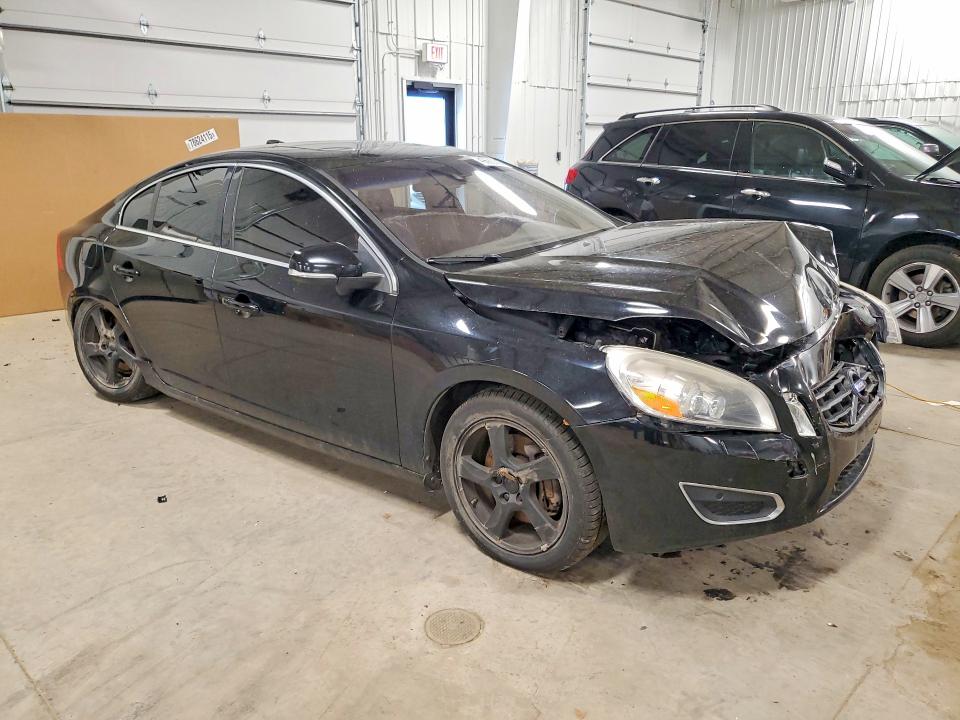2013 Volvo S60 VIN YV1612FH4D2211397 COPART salvage auction — FRONT END, Mn - Cert Of Title-Prior Salvage, sold $900 on 2026-07-07 (photo 4)