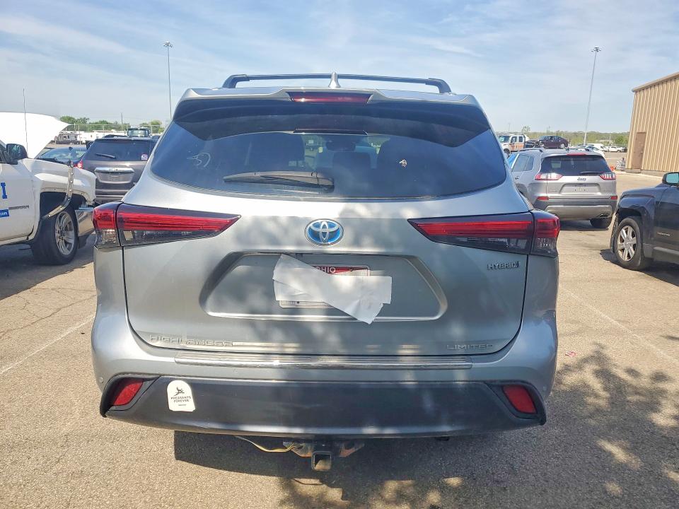 2020 Toyota VIN 5TDDBRCH1LS003394 COPART salvage auction — FRONT END, Salvage Title, sold $1,300 on 2026-07-29 (photo 6)
