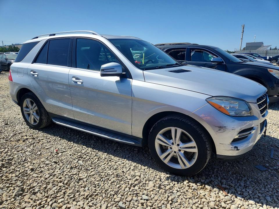 2014 Mercedes-benz M-klasse VIN 4JGDA5JBXEA275447 COPART salvage auction — FRONT END, Ca - Dis/Dlr/Exp Only Clean Title, sold $2,700 on 2026-07-02 (photo 4)