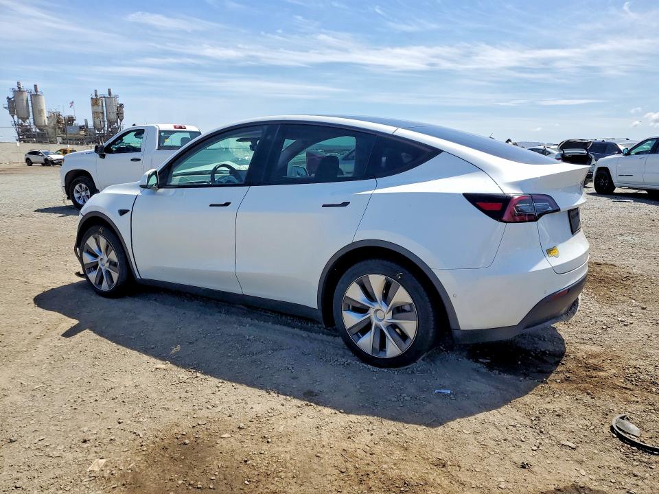 2022 Tesla Model y VIN 7SAYGDEE1NF363462 COPART salvage auction — FRONT END, Salvage Title, sold $125 on 2026-07-21 (photo 2)