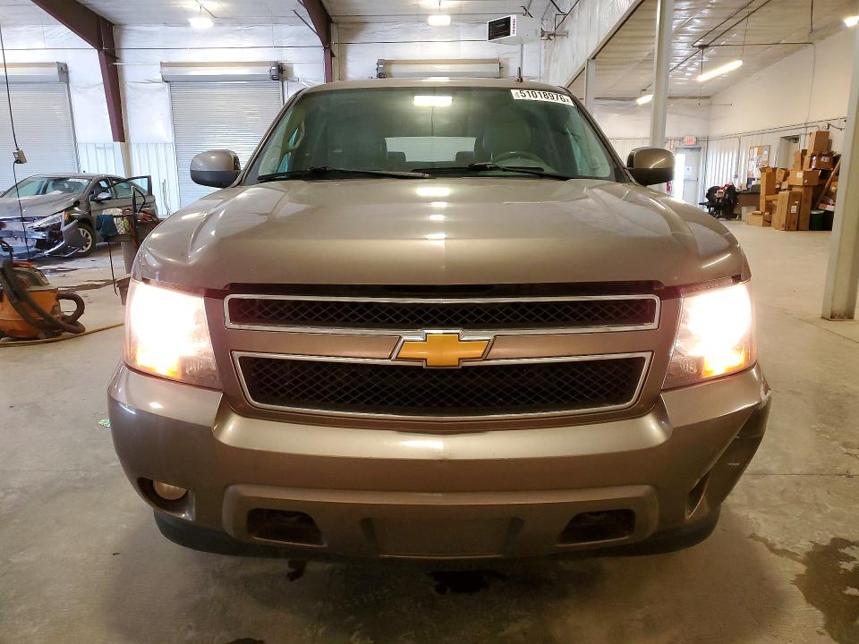 2012 Chevrolet Suburban VIN 1GNSKJE71CR180899 COPART salvage auction — REAR END, Co - Certificate Of Title, sold $3,900 on 2026-07-09 (photo 5)