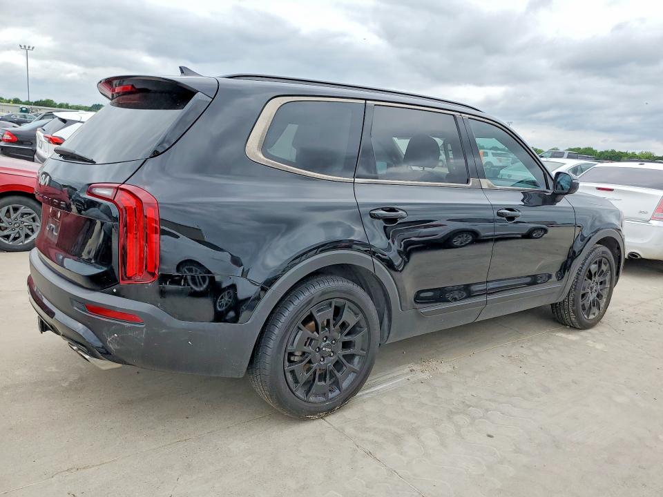 2022 Kia Telluride VIN 5XYP3DHCXNG224082 COPART salvage auction — SIDE, Tx - Salvage Vehicle Title, sold $5,600 on 2026-07-23 (photo 3)