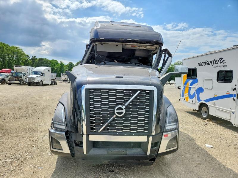 2024 Volvo Vnl VIN 4V4NC9EH3RN336570 COPART salvage auction — ROLLOVER, La - Cert Of Title-Salvage, sold $36,000 on 2026-08-20 (photo 9)