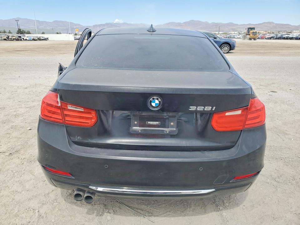 2012 BMW 3er VIN WBA3C1C58CF433792 COPART salvage auction — SIDE, Nv - Salvage Title, sold $750 on 2026-07-24 (photo 6)