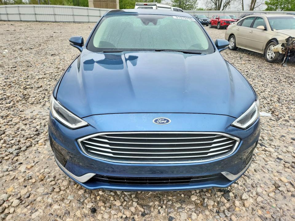 2019 Ford Fusion VIN 3FA6P0MU5KR147684 COPART salvage auction — ALL OVER, MI - CERTIFICATE OF TITLE, sold $1,800 on 2026-07-02 (photo 5)