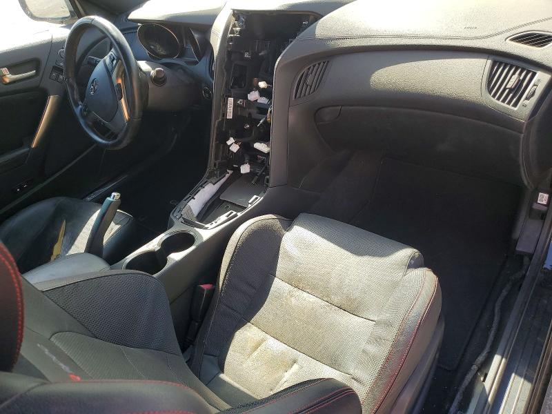 2016 Hyundai Genesis VIN KMHHU6KJ9GU134097 COPART salvage auction — PARTIAL REPAIR, Ca - Dis/Dlr/Exp Only Clean Title, sold $500 on 2026-07-07 (photo 8)