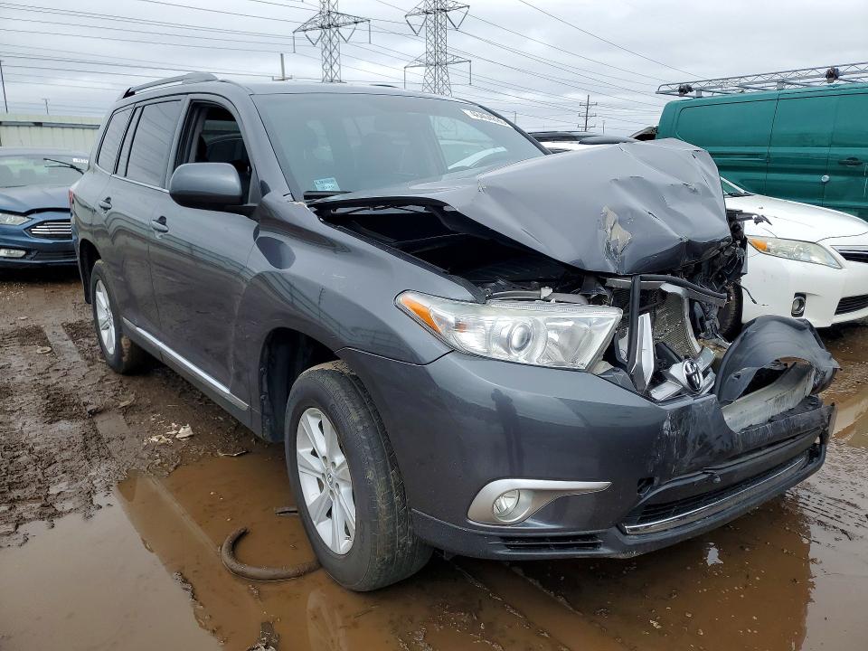 2013 Toyota Highlander VIN 5TDBK3EH4DS276963 COPART salvage auction — FRONT END, Il - Salvage Certificate, sold $2,000 on 2026-07-02 (photo 4)