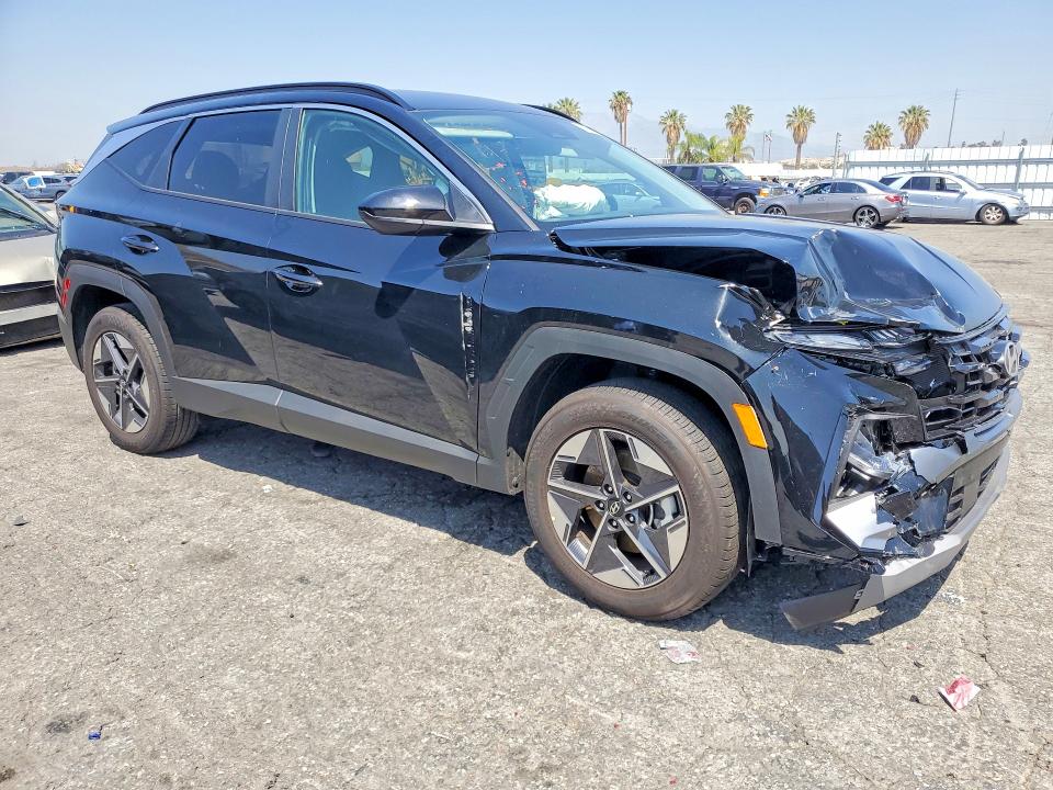 2026 Hyundai Tucson VIN 5NMJB3DE1TH678055 COPART salvage auction — NORMAL WEAR, FL - CERT OF TITLE SLVG REBUILDABLE (P), sold $9,500 on 2026-07-30 (photo 4)
