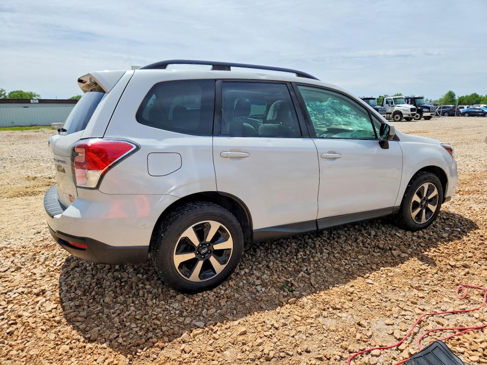 2018 Subaru Forester VIN JF2SJAGC3JH495214 COPART salvage auction — HAIL, Mo - Salvage Certificate Of Title, sold $4,550 on 2026-07-14 (photo 3)