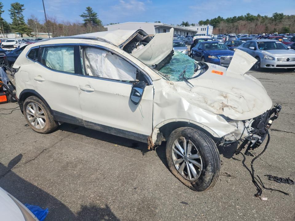 2018 Nissan Rogue VIN JN1BJ1CR6JW285648 COPART salvage auction — ROOF, ID - SALVAGE CERTIFICATE OF TITLE, sold $400 on 2026-07-28 (photo 4)