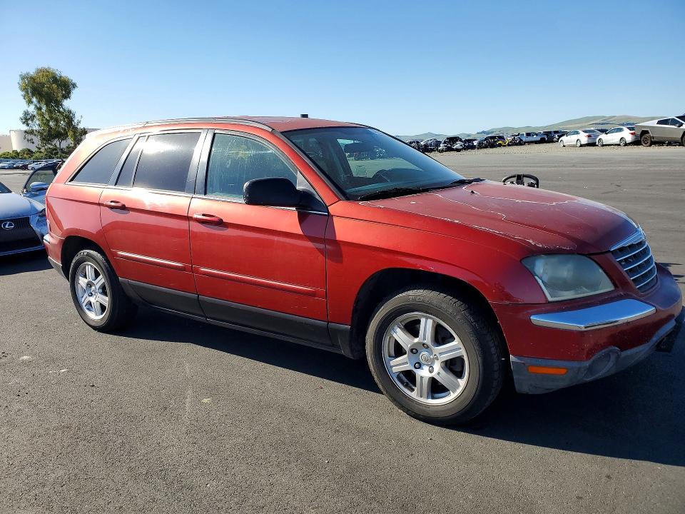 2006 Chrysler Pacifica VIN 2A4GM68416R926137 COPART salvage auction — MINOR DENT/SCRATCHES, CA - DIS/DLR/EXP ONLY CLEAN TITLE, sold $175 on 2026-07-13 (photo 4)
