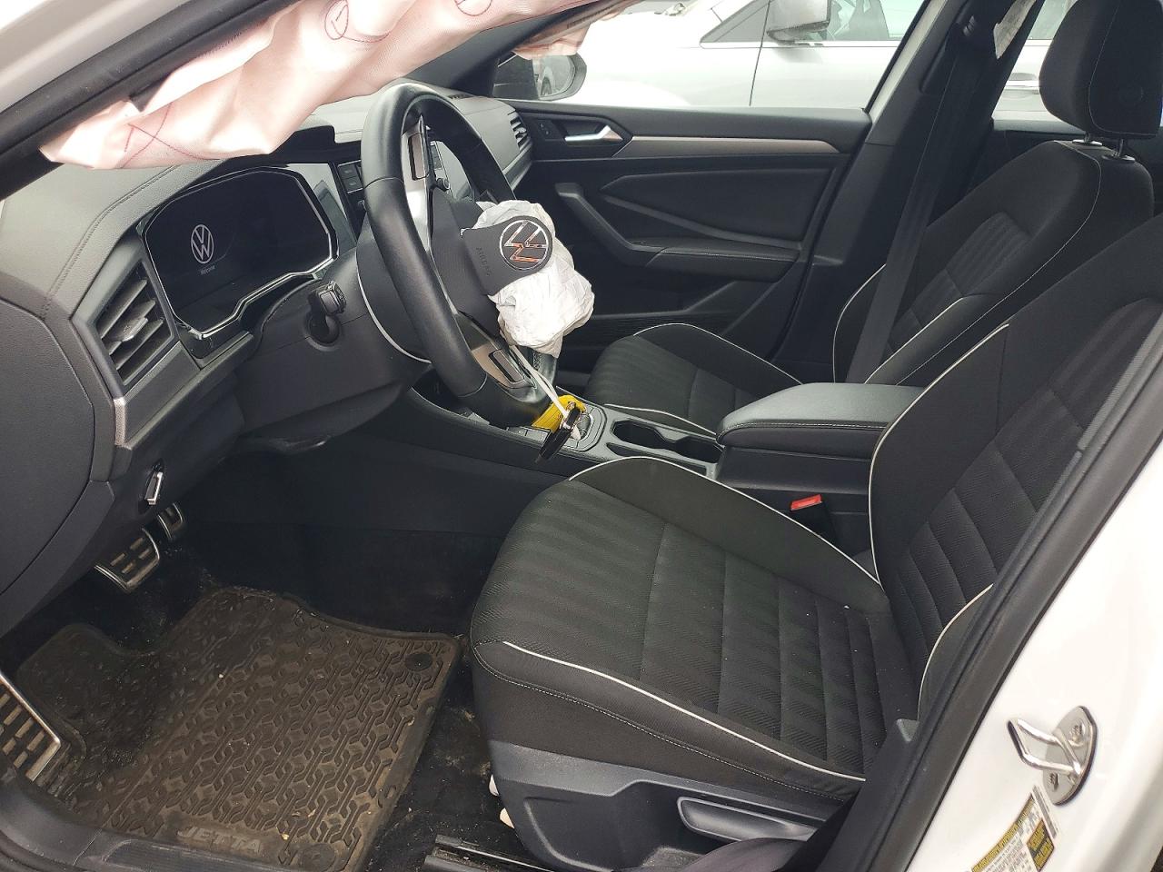 2024 Volkswagen Jetta VIN 3VWBM7BU3RM049934 COPART salvage auction — Front End, MA - CERT OF TITLE-SALVAGE, sold $2,400 on 2026-07-09 (photo 7)