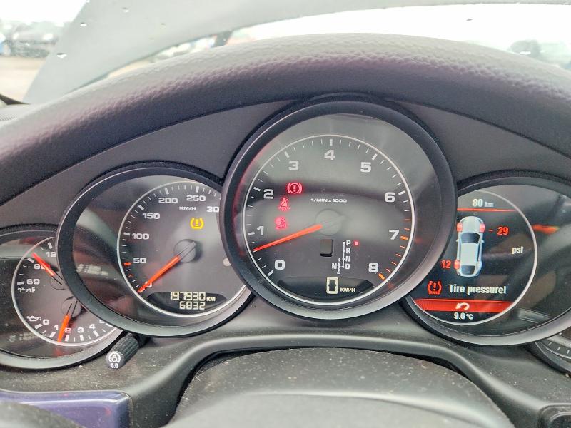 2011 Porsche Panamera VIN WP0AA2A70BL011168 COPART salvage auction — VANDALISM, ON - PERMIT NO BRAND - UNFIT, sold $1,750 on 2026-07-28 (photo 9)