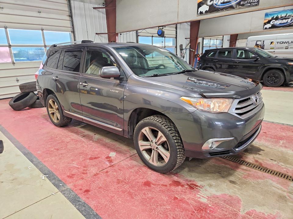 2011 Toyota Highlander VIN 5TDDK3EH0BS091833 COPART salvage auction — MINOR DENT/SCRATCHES, NY - CERTIFICATE OF TITLE, sold $4,800 on 2026-07-27 (photo 4)