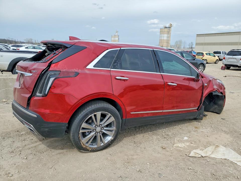 2025 Cadillac Xt5 VIN 1GYKNDR44SZ147535 COPART salvage auction — ROLLOVER, VA - DEALER ONLY CLEAN TITLE (P), sold $1,500 on 2026-07-02 (photo 3)