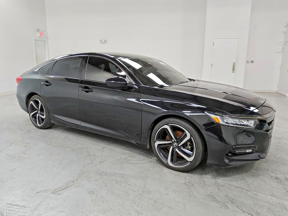 2019 Honda Accord VIN 1HGCV1F39KA166554 COPART salvage auction — NORMAL WEAR, PA - CERT OF TITLE, sold $9,200 on 2026-07-16 (photo 4)
