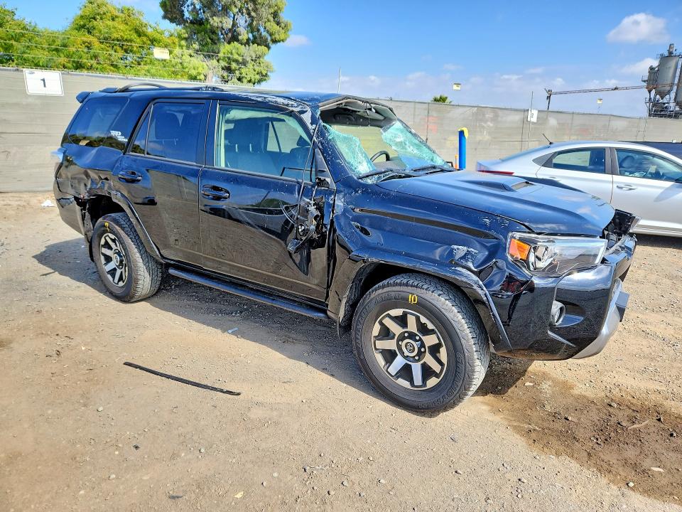 2024 Toyota 4runner VIN JTEPU5JR4R6304841 COPART salvage auction — ROLLOVER, Ca - Salvage Certificate, sold $7,400 on 2026-07-02 (photo 4)