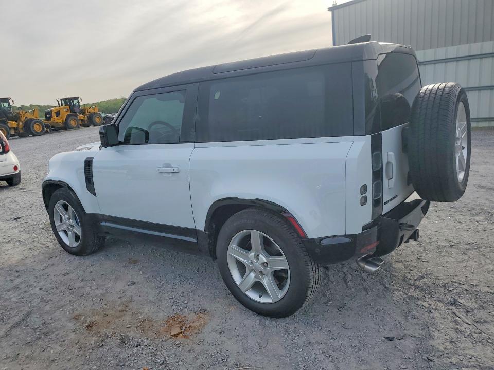 2022 Land rover Defender VIN SALEW6RE6N2071908 COPART salvage auction — MINOR DENT/SCRATCHES, Mt - Dealer Only Clean Title, sold $37,750 on 2026-07-29 (photo 2)