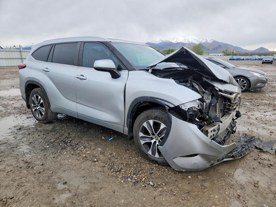 2023 Toyota Highlander VIN 5TDKDRBH4PS006377 COPART salvage auction — FRONT END, Ut - Salvage Certificate, sold $9,600 on 2026-07-07 (photo 4)
