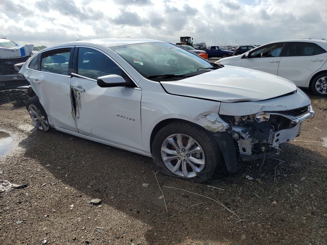 2020 Chevrolet Malibu Limited VIN 1G1ZD5ST3LF098256 COPART salvage auction — All Over, TX - SALVAGE VEHICLE TITLE, sold $800 on 2026-06-29 (photo 4)