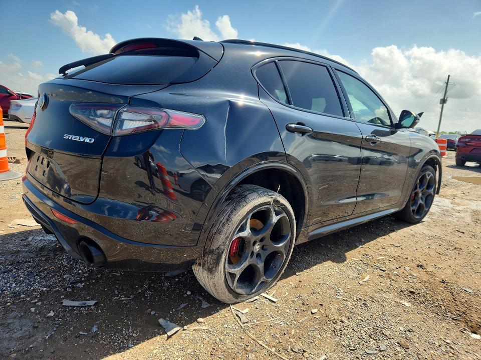 2024 Alfa romeo Stelvio VIN ZASPAKBN1R7D78887 COPART salvage auction — FRONT END, TX, sold $11,300 on 2026-09-03 (photo 3)