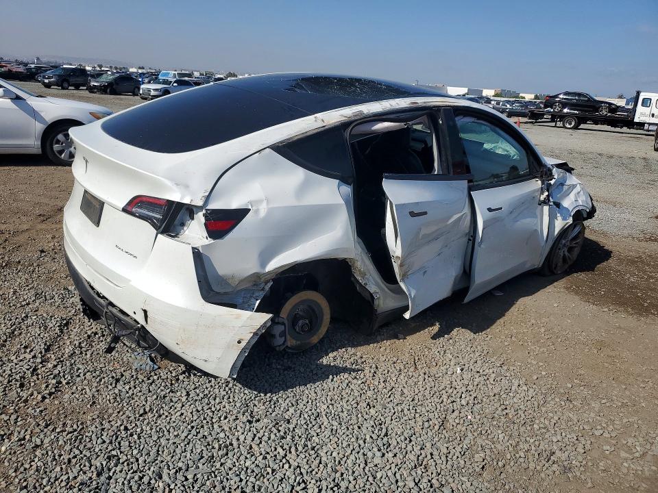 2020 Tesla Model y VIN 5YJYGDEE2LF053976 COPART salvage auction — FRONT END, Ca - Salvage Certificate, sold $3,450 on 2026-07-31 (photo 3)