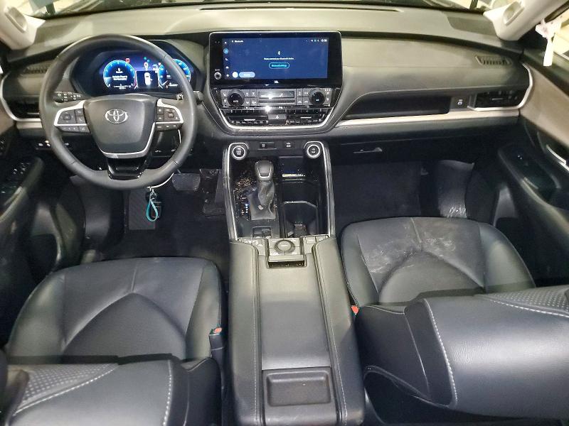 2024 Toyota Highlander VIN 5TDAAAB51RS032725 COPART salvage auction — SIDE, MN - CERT OF TITLE-SALVAGE, sold $23,900 on 2026-07-20 (photo 8)