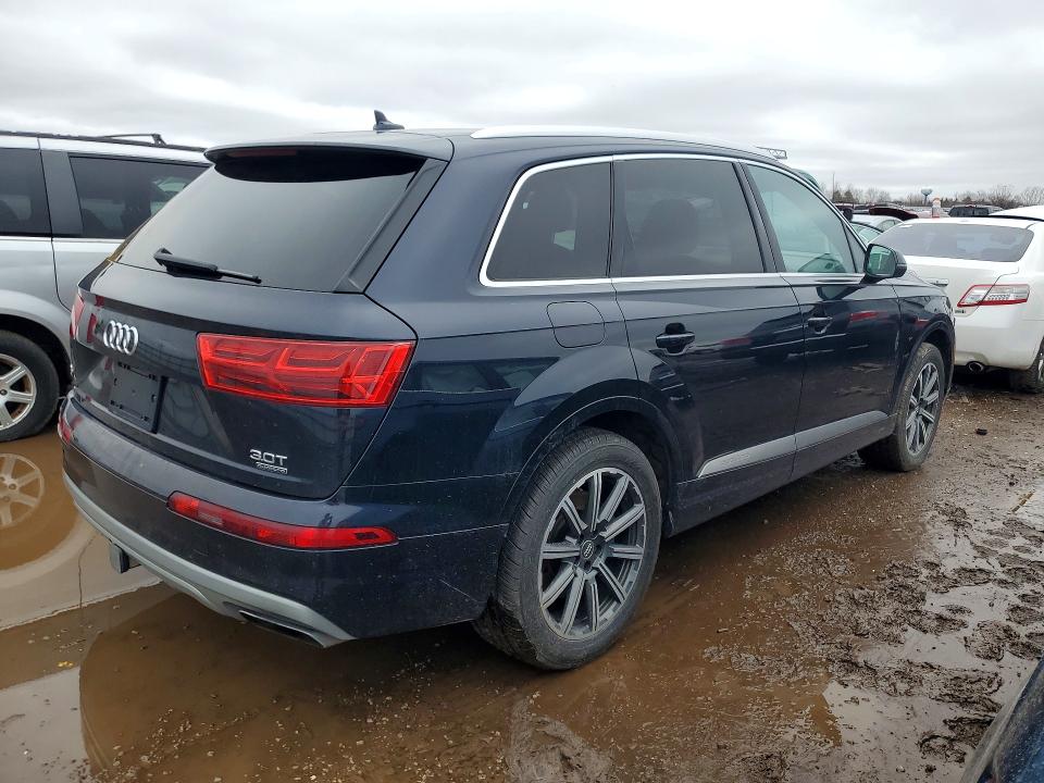 2017 Audi Q7 VIN WA1LAAF78HD025022 COPART salvage auction — NORMAL WEAR, Fl - Certificate Of Title, sold $5,900 on 2026-07-21 (photo 3)