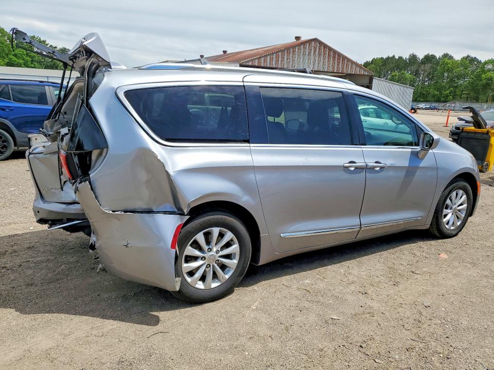 2018 Chrysler Pacifica VIN 2C4RC1BG9JR246082 COPART salvage auction — REAR END, Id - Salvage Certificate Of Title, sold $1,750 on 2026-07-02 (photo 3)