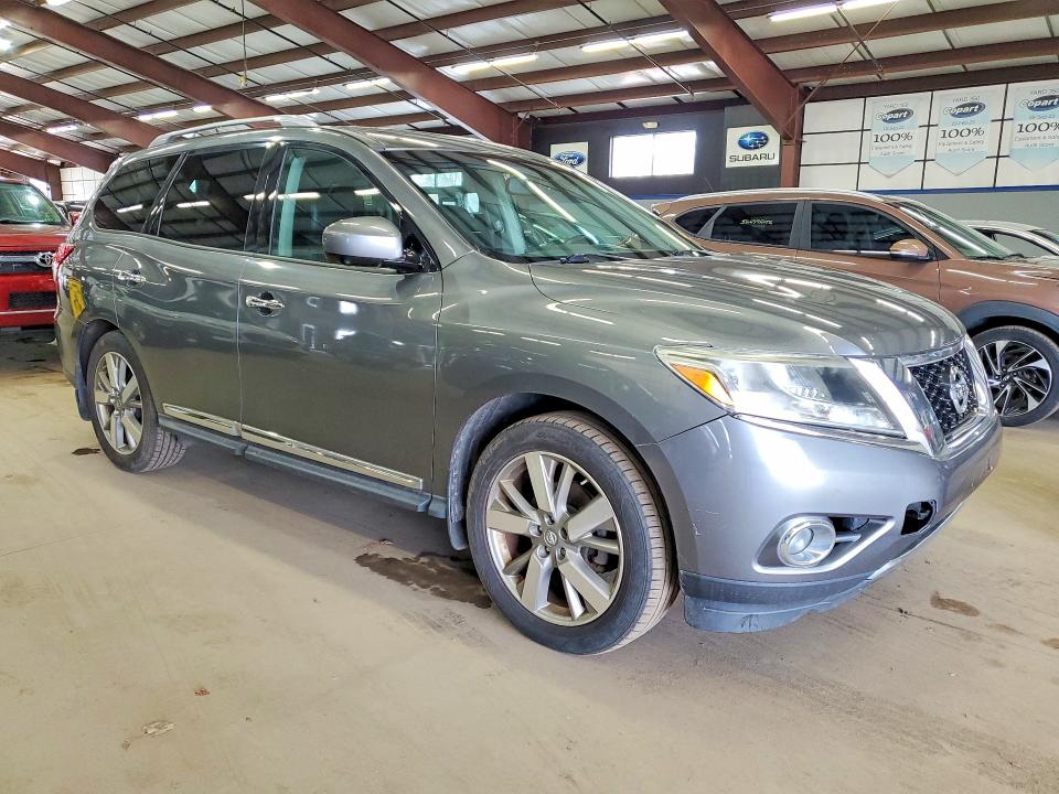 2016 Nissan Pathfinder VIN 5N1AR2MM3GC612071 COPART salvage auction — MINOR DENT/SCRATCHES, CT - CERTIFICATE OF TITLE, sold $3,500 on 2026-07-09 (photo 4)