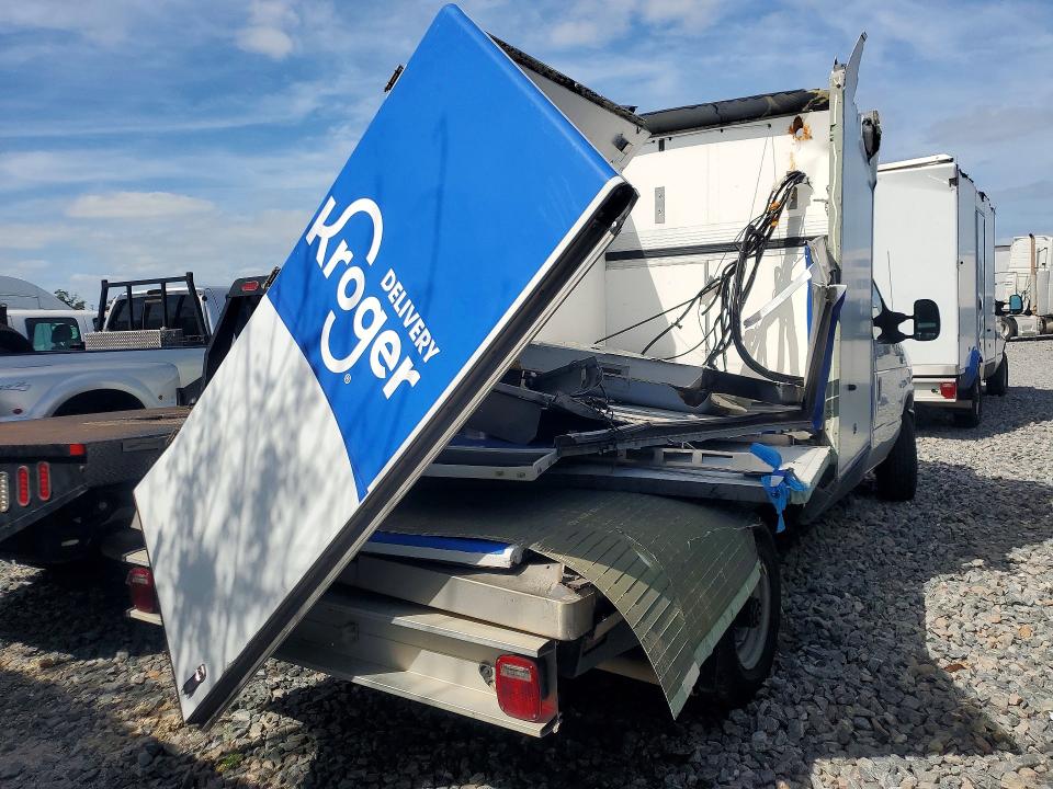 2023 Ford Econoline e350 VIN 1FDWE3FK1PDD14762 COPART salvage auction — REAR END, Fl - Certificate Of Title, sold $10,100 on 2026-07-08 (photo 6)