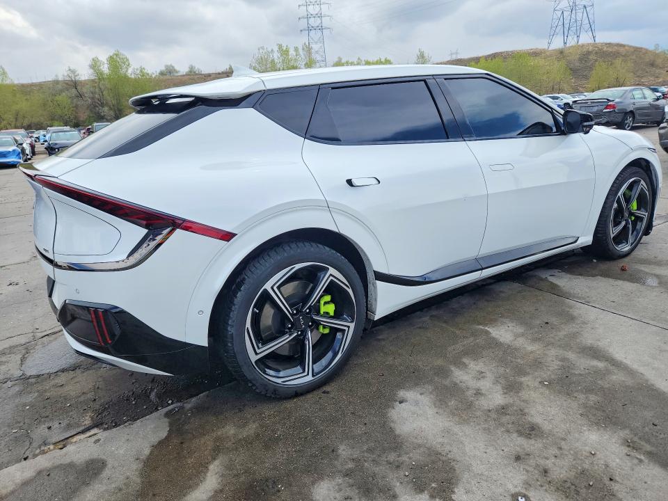 2023 Kia Ev6 VIN KNDC5DLE8P5133096 COPART salvage auction — SIDE, Co - Salvage Title, sold $12,900 on 2026-07-06 (photo 3)
