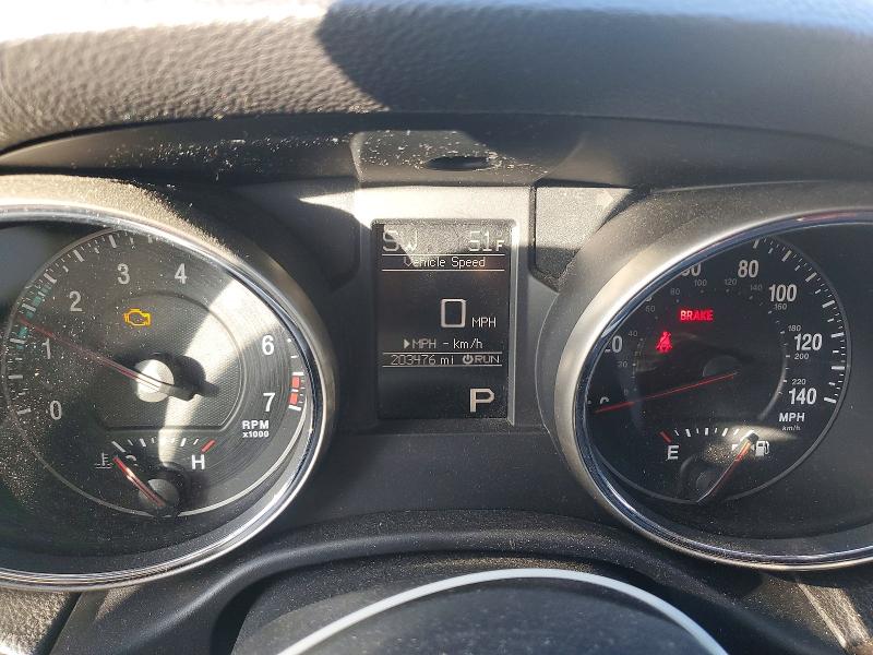 2011 Jeep Grand cherokee VIN 1J4RR4GG2BC657630 COPART salvage auction — MINOR DENT/SCRATCHES, Wv - Certificate Of Title, sold $425 on 2026-07-06 (photo 9)