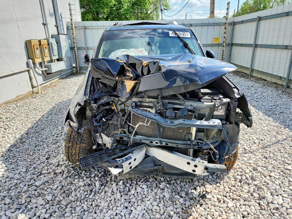 2017 Toyota 4runner VIN JTEBU5JR3H5422152 COPART salvage auction — ROLLOVER, Oh - Public Repo Sale - Clean, sold $850 on 2026-07-21 (photo 5)