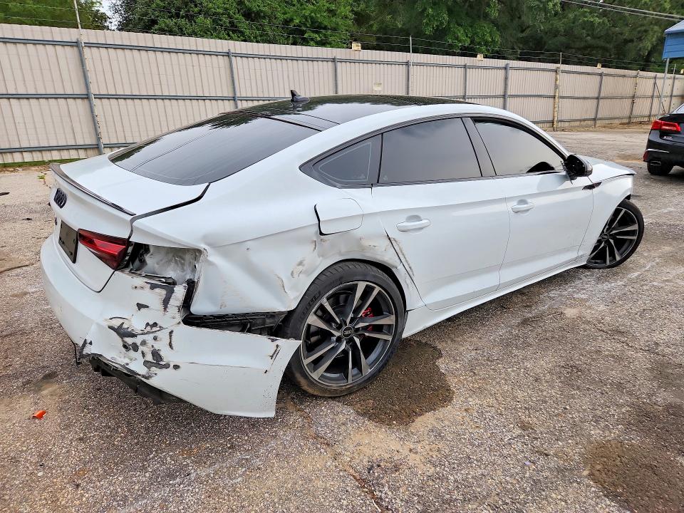 2022 Audi Rs5 VIN WAUC4CF59NA014774 COPART salvage auction — SIDE, Id - Salvage Certificate Of Title, sold $8,100 on 2026-07-20 (photo 3)
